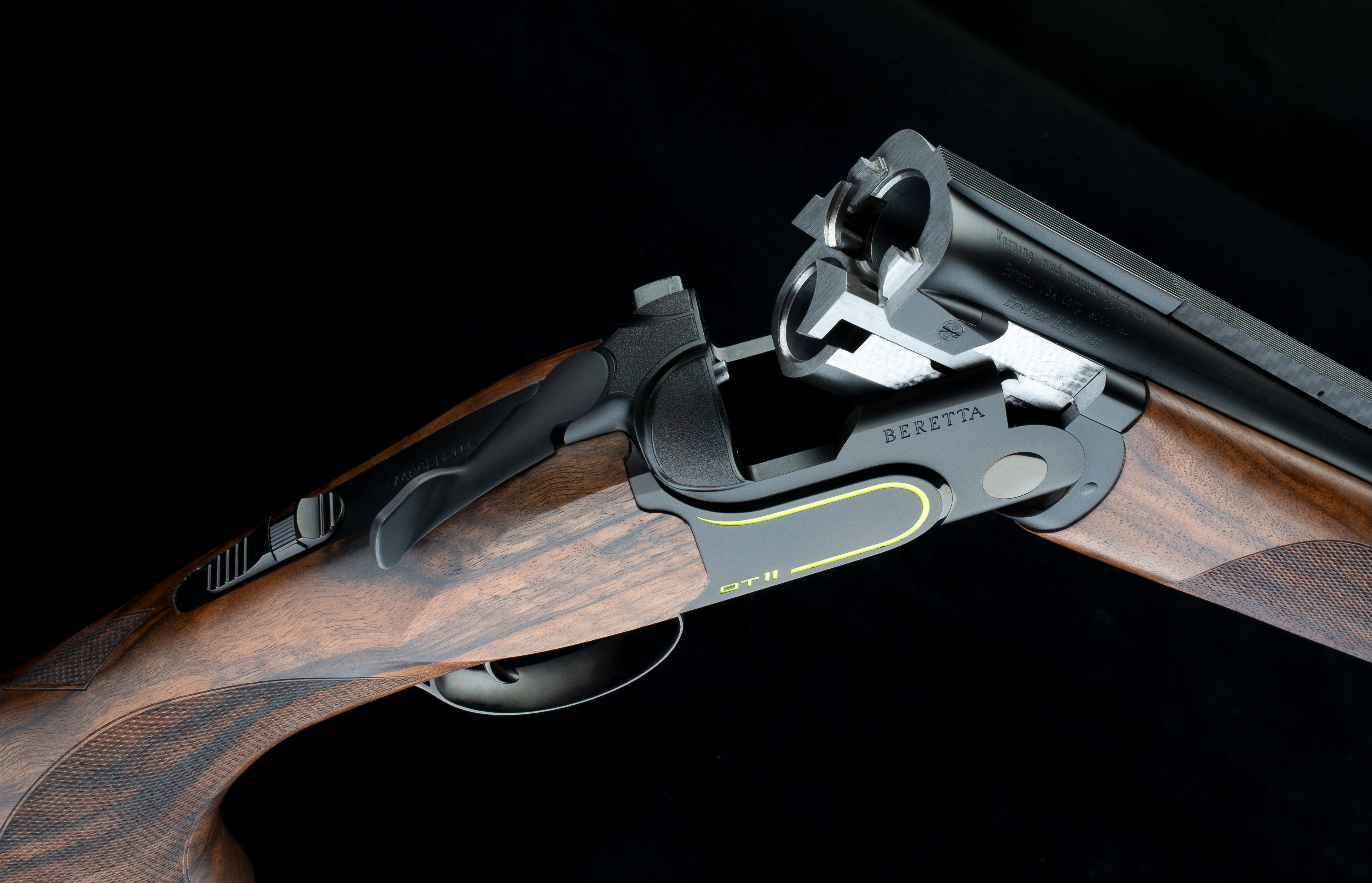 DT11 Black DLC_open_black.jpg